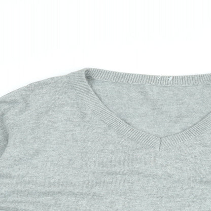 Close-up detail of Easy men’s grey v-neck cotton jumper, size M, long sleeve