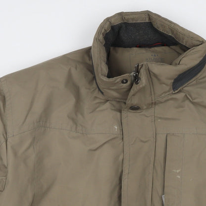 Close-up detail of Atlantic Bay men’s brown jacket, size XL, zip