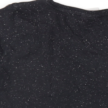 Brand and care label for ICHI women’s black cotton basic t-shirt, size M, round neck