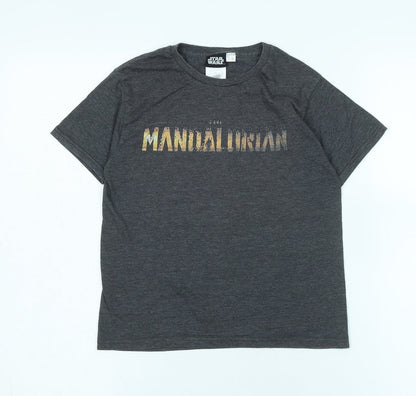 Additional front view of Star Wars boys’ grey mandalorian t-shirt 7-8 years