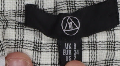 Close-up detail of Missguided Stylish Women's Grey Check Blazer UK 6