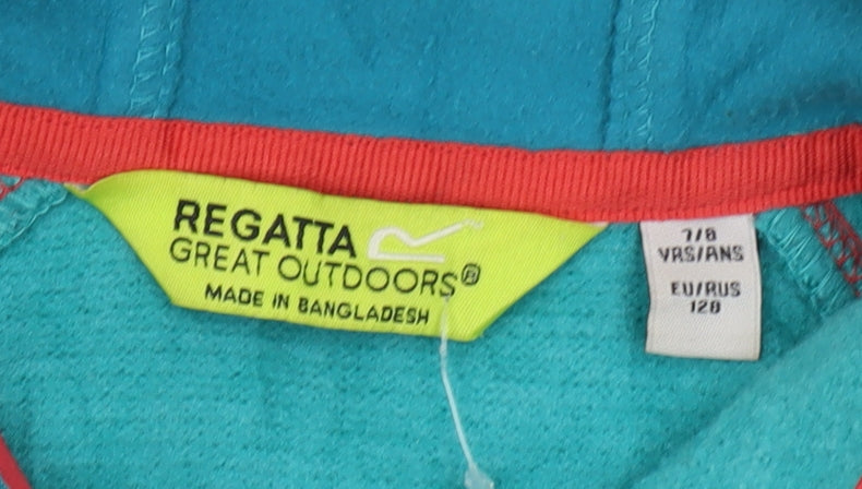 Close-up detail of Regatta boys’ green full zip hoodie 8 years outdoor style