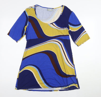 Additional front view of Wallis 3/4 Sleeve Geometric Tunic Top