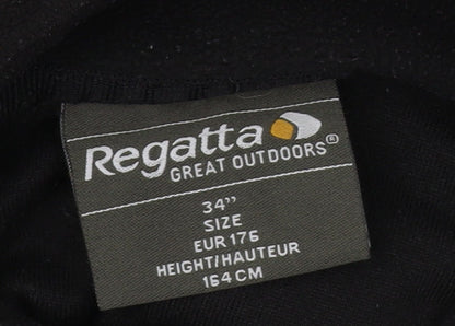 Close-up detail of Regatta boys’ black fleece 1/2 zip sweatshirt, size L