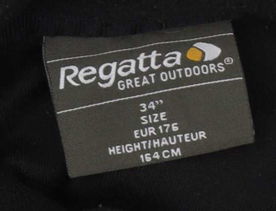 Brand and care label for Regatta boys’ black fleece 1/2 zip sweatshirt, size L