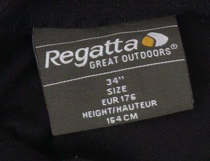 Brand and care label for Regatta boys’ black fleece 1/2 zip sweatshirt, size L