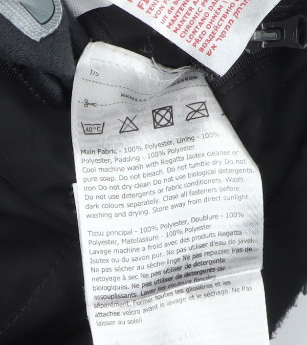 Brand and care label for Regatta boys’ black camouflage puffer jacket 11-12 years