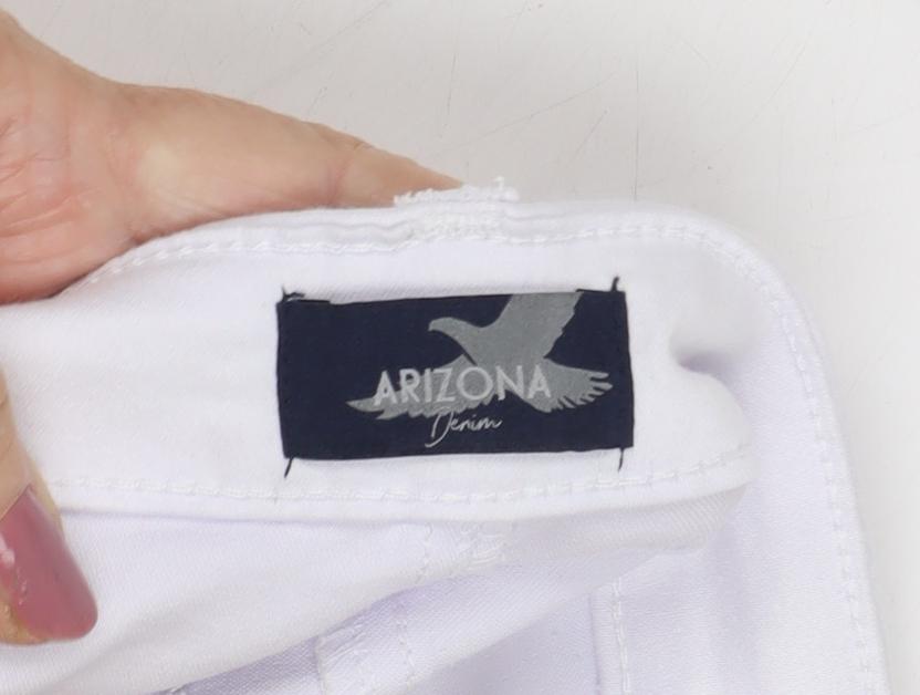 Arizona Women's White Straight Jeans Size 12