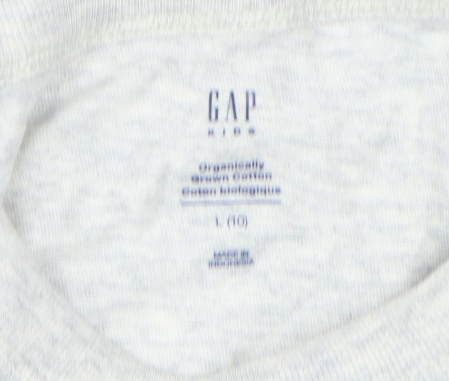 Close-up detail of Gap girls’ heart print t-shirt grey 10-11y regular fit