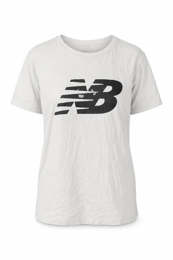 New Balance Women's White Medium T-Shirt Crew Neck