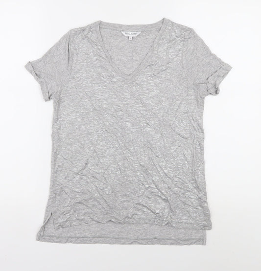 Great Plains Women's Grey V-Neck T-Shirt XS