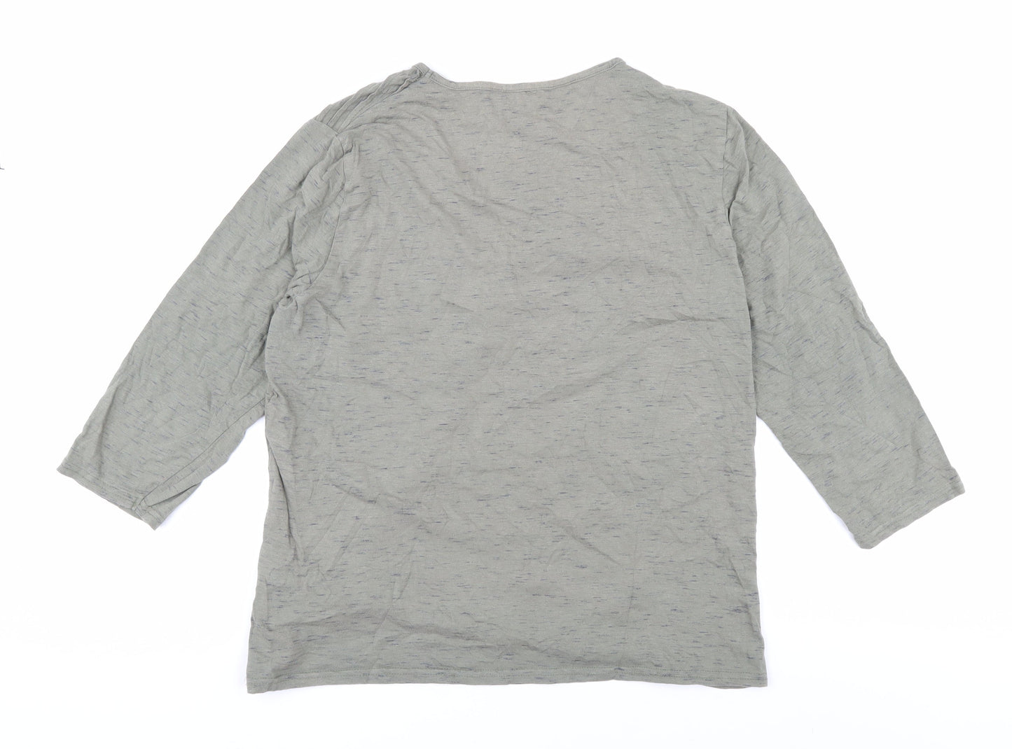 Isle Essentials Women's Green 3/4 Sleeve T-Shirt M