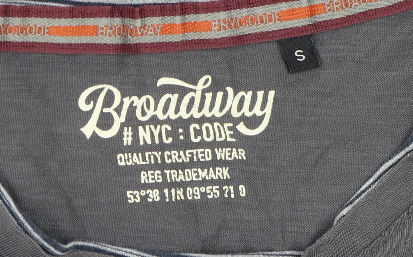 Broadway Men's Grey V-Neck Cotton T-Shirt Size S