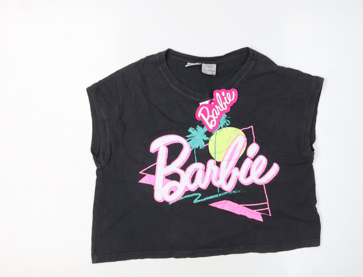 Additional front view of Barbie girls’ black cropped t-shirt 11-12 years graphic logo