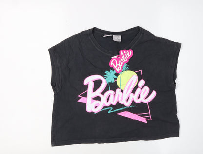 Additional front view of Barbie girls’ black cropped t-shirt 11-12 years graphic logo