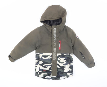 Additional front view of Surfanic boys’ army camouflage parka 8 years waterproof hooded