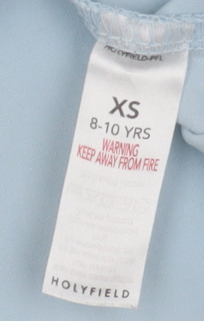 Close-up detail of Holyfield girls’ blue xs basic t-shirt with logo