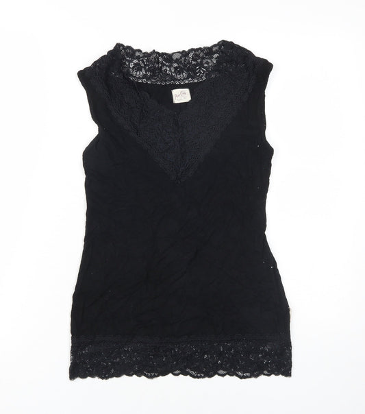 Post Card Women Black Sleeveless Basic Top