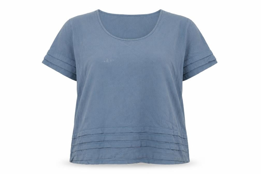 Capri Women's Blue Scoop Neck T-Shirt M