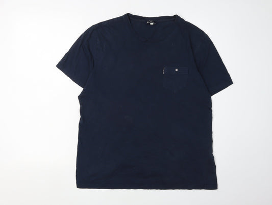 Ben Sherman Men's T-shirt, Size Medium.