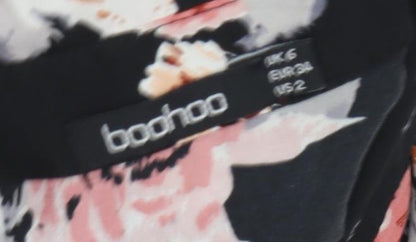 Boohoo Women's Black Floral Blouse in Size 6