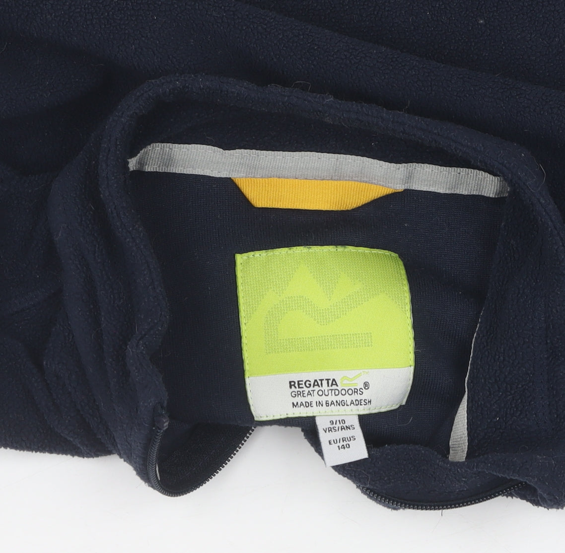 Brand and care label for Regatta boys’ blue fleece sweatshirt, size 9-10, years