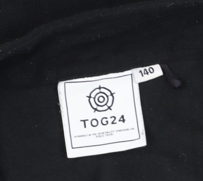 Close-up detail of TOG24 boys’ black fleece pullover hoodie 9-10 years