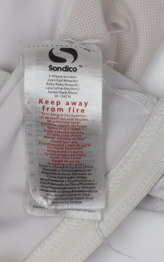 Close-up detail of Sondico boys’ white football jersey, 3-4 years, long sleeve