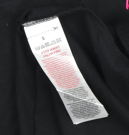 Brand and care label for Barbie girls’ black cotton t-shirt s logo graphic casual
