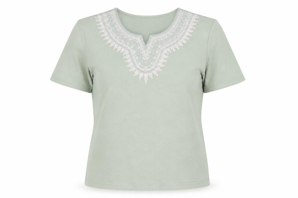Eastex Women's Green Embroidered T-Shirt, Size 10