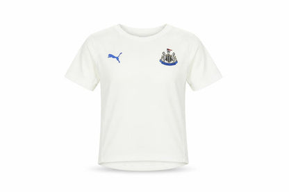 Front view of Puma boys’ white medium football jersey t-shirt