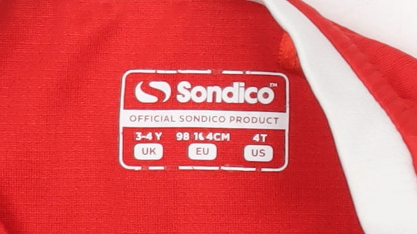 Brand and care label for Sondico boys’ red football t-shirt 3-4 years jersey