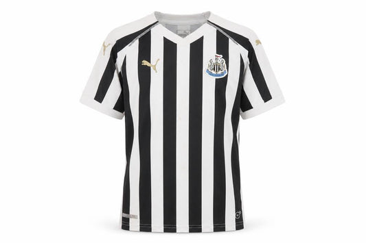 Front view of Puma boys’ black & white striped football jersey 12-13y