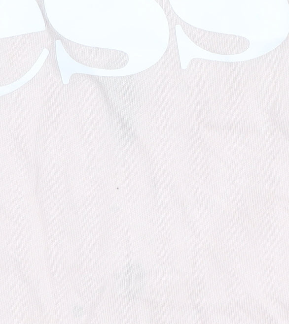 Close-up detail of Ellesse girls’ pink t-shirt, size 8-9, years, logo accents