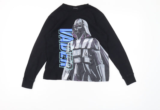 Front view of Star Wars boys’ black pullover sweatshirt 10 years