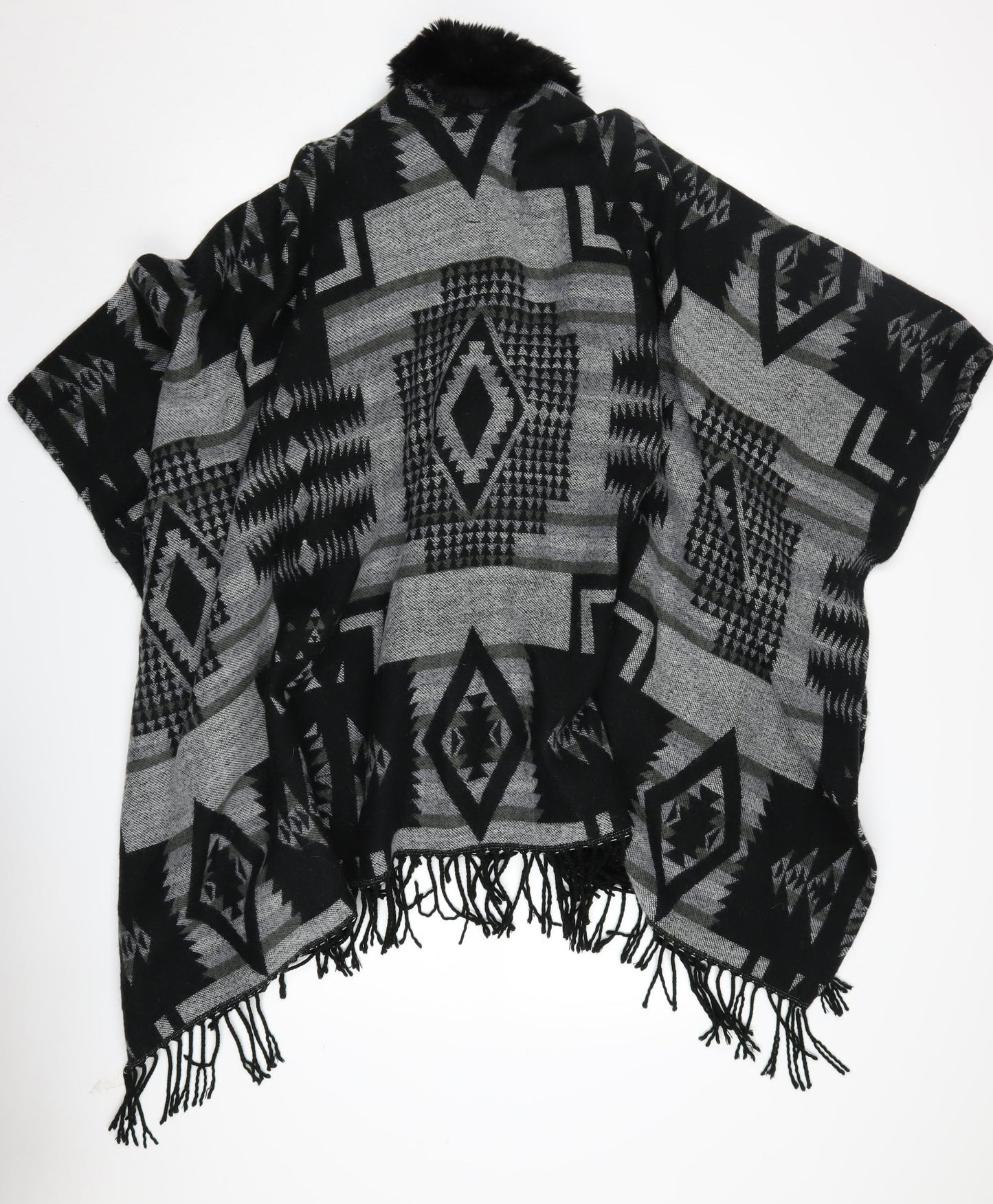 Quiz Women's Black Cape with Fur Trim - One Size