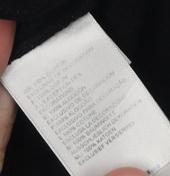 Brand and care label for The North Face boys’ black xl pullover sweatshirt