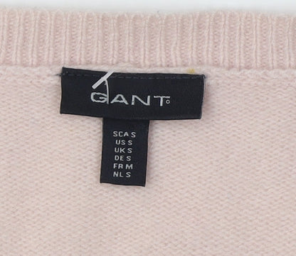 Close-up detail of GANT Women's Pink Wool V-Neck jumper, size S