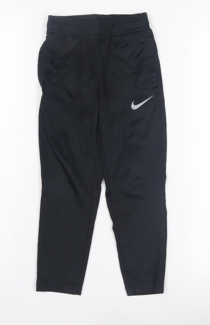 Additional front view of Nike boys’ black jogger trousers s-4y activewear