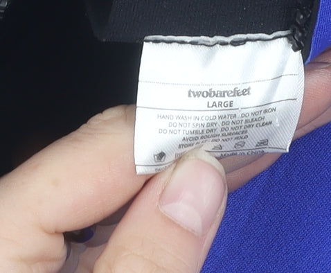 Brand and care label for twobarefeet boys’ black/blue wetsuit -, size L, quick dry
