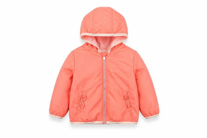 Front view of Carrément Beau girls’ pink puffer jacket 12-18 months, hooded