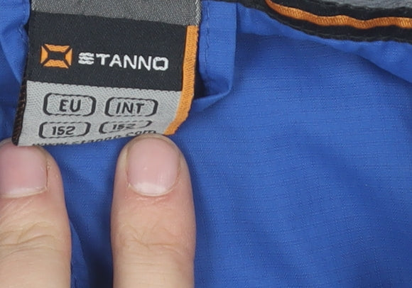 Brand and care label for Stanno boys’ blue school jacket, size 152, with zipped pockets