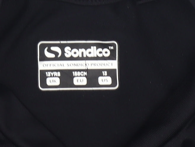 Close-up detail of Sondico boys’' black football t-shirt long sleeve 13 years