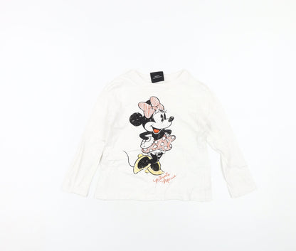 Front view of Disney girls’ white minnie mouse long sleeve t-shirt 5-6 years