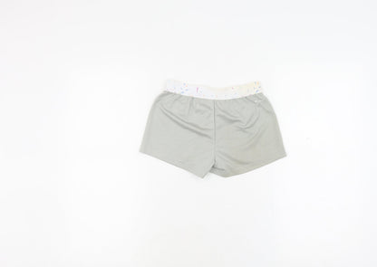 Back view of Nike girls’ athletic grey shorts -, size 6-7, years
