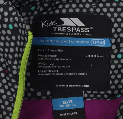 Close-up detail of Trespass girls’ multicoloured puffer jacket 2-3 years