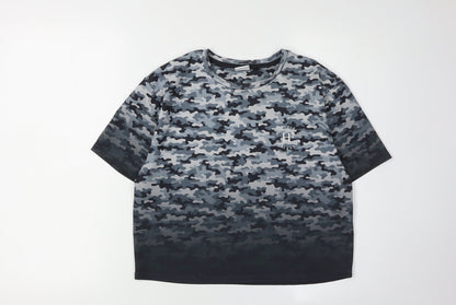 Additional front view of Holyfield girls’' grey camouflage t-shirt l basic style