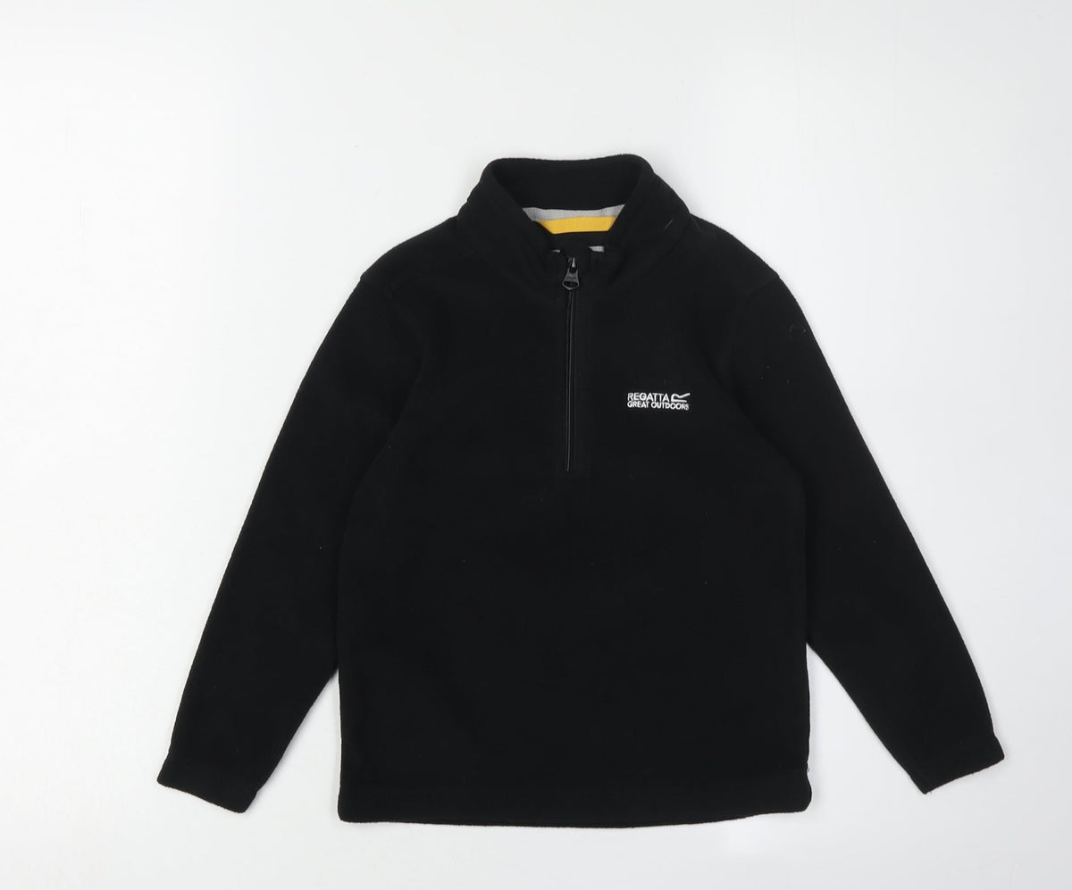 Additional front view of Regatta boys’' black fleece 1/2 zip sweatshirt 5-6 years