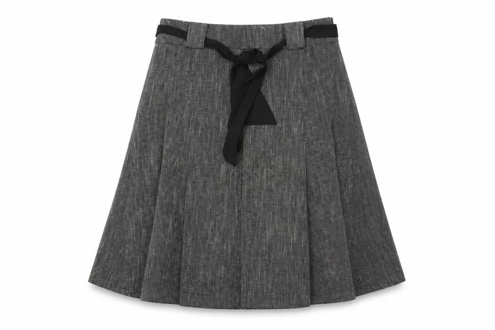 Klass Collection Women's Black Herringbone Skirt, Size 16