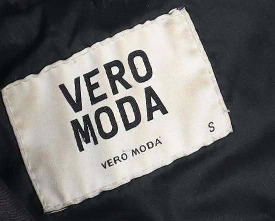 Vero Moda Women's Black Quilted Hooded Jacket S